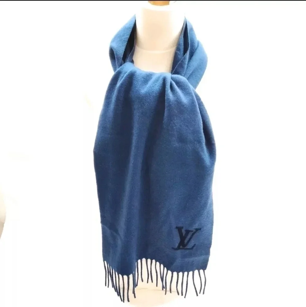 Louis Vuitton Blue Cashmere Scarf - Picture 9 of 9